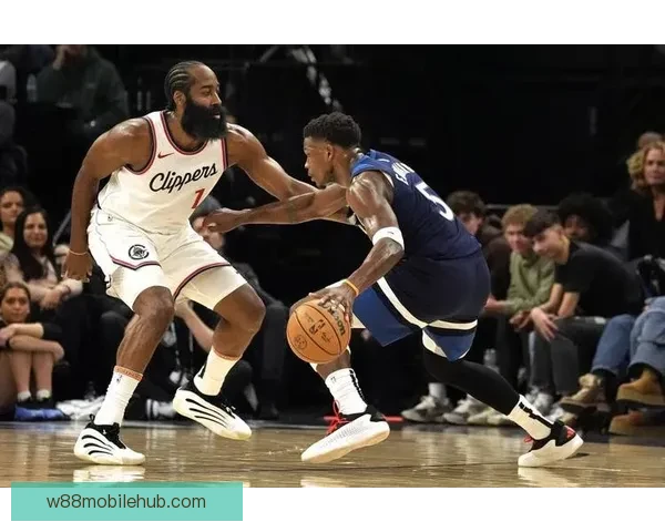 勇士酝酿三方交易欲得克拉克斯顿与德罗赞引美媒关注